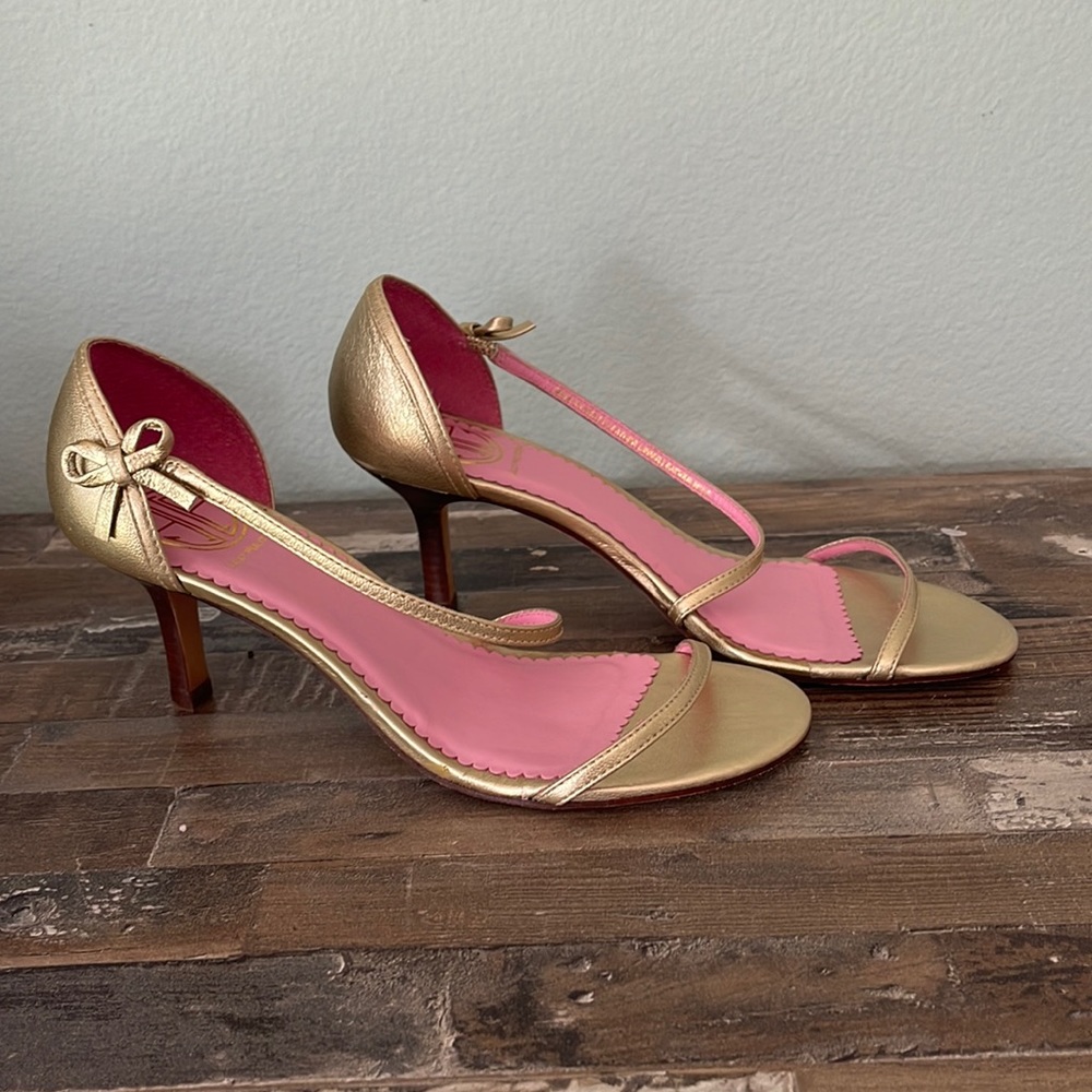 NWOT Lily Pulitzer Golden Party shoes!  Size 6.5